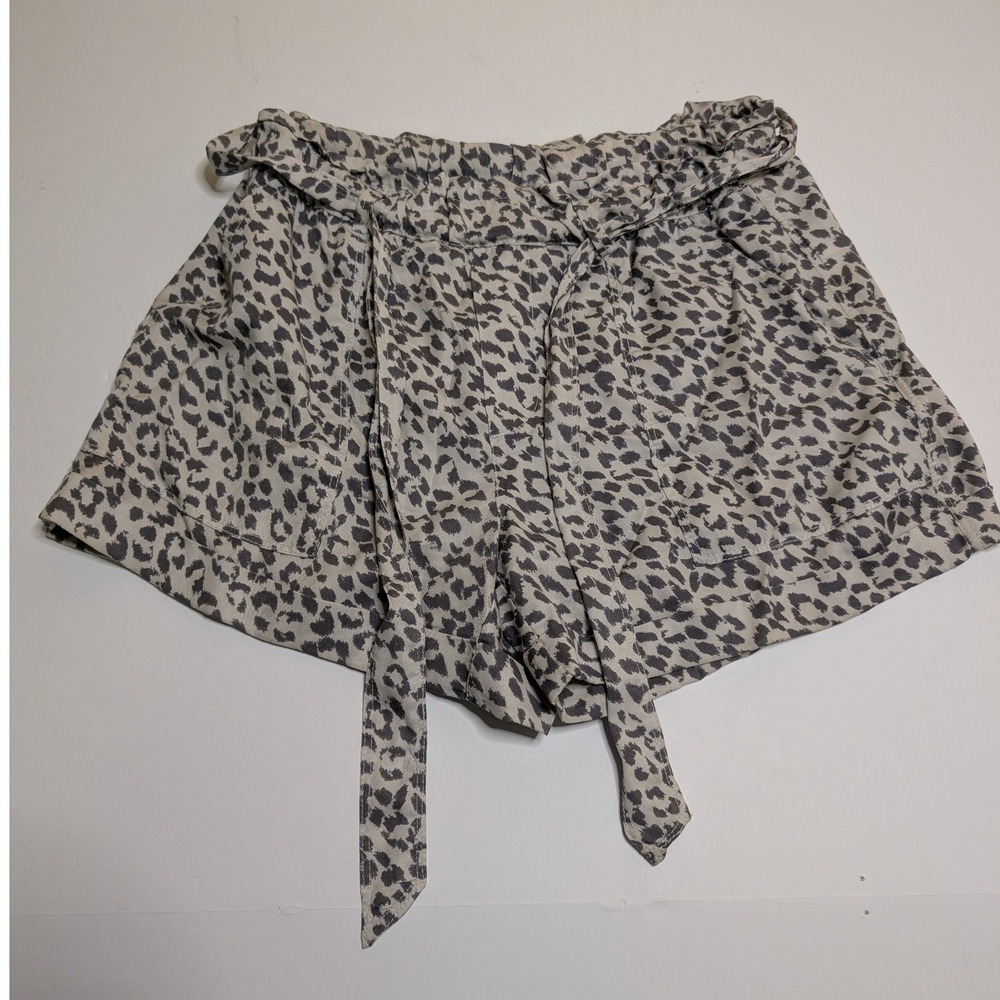 Aerie Women Grey Leopard Print Paperbag Waist Shorts with Tie Belt Small